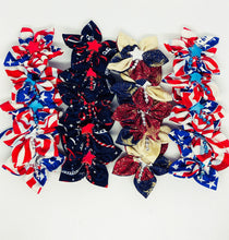 Load image into Gallery viewer, 4th of July Dog Bows